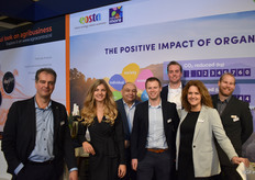 Het team van Eosta met Gert Kogeler, Daphne Vaandrager, Paul Hendriks, Koen van Velthoven, Bob van Wessel, Monique Mooij en Robert van Melle. In de week voorafgaand aan de beurs werd bekendgemaakt dat het FoodAgri Fonds van Anders Invest samen met een co-investeerder een 100% belang had verworven in Eosta.