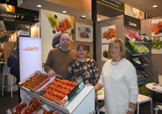 Sven Jordens, Martine Vincent en Mariette Hansen van Gemex. Het bedrijf bezocht in de vroege uurtjes ook nog enkele klantrelaties in Berlijn, maar stond vervolgens vol goede moed op de beurs
