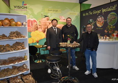 Vision International de gemberspecialist. Fanbin, Aad Mostert en Gerry Li