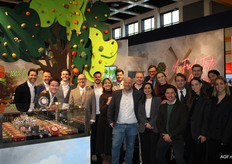 En hier het hele team van Jansen-Dongen, Fruit Freshi en BioFreshi dat voor het eerst haar opwachting maakte in het Holland-paviljoen van de Fruit Logistica