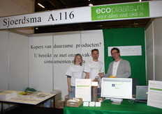 Dochter, zoon en vader Stolker (Valentine, Joris en Huibert).