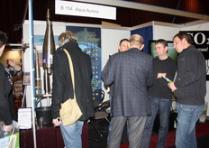 Drukte bij de stand van Aqua Aurora.