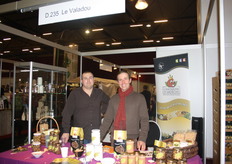 Alexandre Romeyer en Philippe Vassal in de stand van Le Valadou.