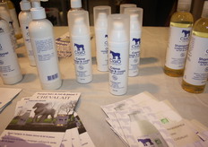 De milde paardenmelk is in allerlei verzorgingsproducten verwerkt.