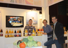 Roy van de Breevaart, Sven Henze en Geert-Jan Smits in de stand van Udea.