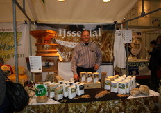 Willi Gooiker met graan van IJssldal