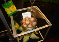 Gaf informatie over de Santero-ui met resistentie tegen valse meeldauw.