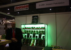 Leo Joosen van het gelijknamige pakstation.