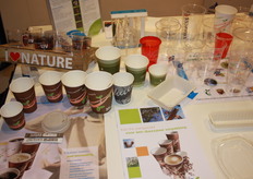 Duurzame verpakkingen: bekers, bakjes, glazen.