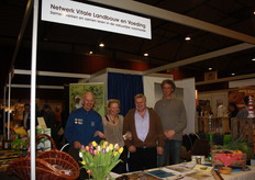 Even poseren. Van links naar rechts: Jaap van Bruchem, Ria Commandeur, Wigle Vriesinga en Leon Commandeur.