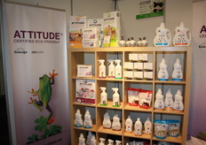 Schoonmaakproducten onder het merk Attitude.