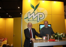 Ibo Atzema van West Plant Group en Rob Tolenaars van Transplant Systems.