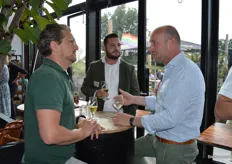 Sebastiaan Krouwel van TerraSana, Dennis van der Leeden van EWS-Group met Wilfred Jonkman van Reudink. 