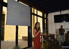 Esther Molenwijk greep nog de kans om wat meer te vertellen over haar podcast Studio Plantaardig. "Ik heb 1 simpele oplossing voor de problemen van vandaag: allemaal plantaardig eten. Dan kunnen we 4 miljard extra mensen voeden." 