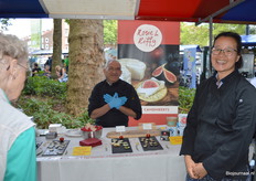 Steven Rifkin en Tina da Rosa presenteerden bij Rosie & Riffy de handgemaakte vegetarische kaasalternatieven.