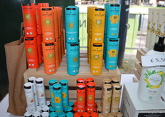 Eén van de nieuwkomers bij GreenHub: sticks met plasticvrije minerale zonnebrand van Attitude. 