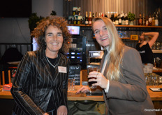 Wilma van den Oever (GroentenFruit Huis) en Carmen Verhoef (Wessanen Benelux). 