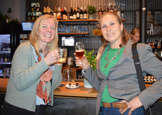 Sybrich Nijdam (Ekoplaza) en Susanne de Raaij (Biobite Foodlab). 