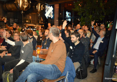 Esther Molenwijk (Dutch Harvest) vroeg in het welkomstwoord wie voor het eerst bij de BioBorrel aanwezig waren. 
