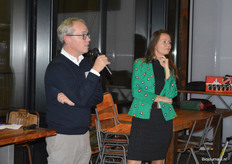 Michaël Wilde (directeur van Bionext) vertelde eerst over de manier waarop de provincie Brabant biologisch stimuleert (zowel de consumptie als de productie). 