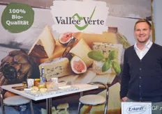 Het Duitse bedrijf Vallée Verte met op de foto Christian Klima. Zij hebben maar liefst 370 kaasspecialiteiten uit 12 landen.