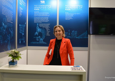 Eveline van Tuijl vertelt dat TLR International Laboratories onder meer druk is met pfas-analyses.