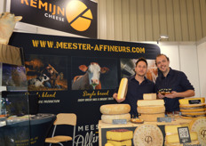 Kaashandel Remijn was na het Biofach-debuut afgelopen zomer weer van de partij. Kaasliefhebbers konden terecht bij Menno van der Veen en Peter Verweij voor meer informatie. Menno: "We hebben zeker al goede gesprekken gevoerd, onder meer met geïnteresseerde partijen uit Oost-Europa."