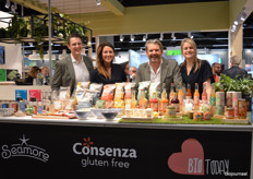 Bij De Smaakspecialist: Menno Snijders, Anneloes Hoorneman, Pieter Dirven en Lisa Bastiaansen.