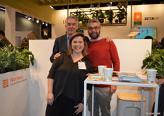 Michel Witmer en Slvia Toutziari van Normec Groen Agro Control kregen Natxo Deelvira van Galab Lab Espana op bezoek. Michel: "Mooi dat we in deze ruime stand weer met zijn allen samen kunnen staan." - hiermee doelt hij op het feit dat Green Organics, Dutch Soy, De Smaakspecialist, De Groene Weg en Flevosap in 1 stand stonden.