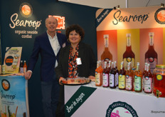 Margot Verhaagen en Wouter Nolen debuteerden met Searoop op de Biofach. De biologische Zeeuwse limonadesiroop is er nu ook in flesjes van 250 milliliter.