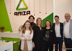 Ook Ariza was er weer bij. Met: Nicole Brierley, Ellen de Kimpe, Fransje de Kimpe, Marieke van Wijk, Ruud van Gemert en Ari de Kimpe.