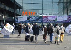 Een zonnige start van beursdag 3.