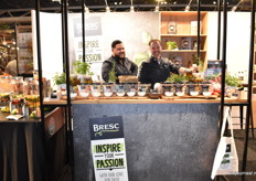 Bij Bresc troffen we Michail Lapauri en Jeroen de Zwart, geen grote noviteiten, maar vooral het uitbouwen van de naam en het huidige assortiment aan verse salsa's, pico de gallo en tapenades