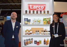 Lennert Goossens en Demi Rhoe bij Larco. 