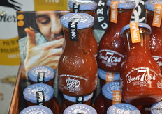 Bij hem kon men onder meer proeven van deze Smokey's BBQ-saus. "Dit is echt een leuk premium product, dat vers verwerkt wordt in Toscane."