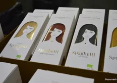 Bij het Duitse bedrijf Greenomic Delikatessen lag deze Italiaanse biologische pasta in de opvallende verpakking weer in de stand.