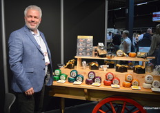 Henri Willig Kaas debuteerde als exposant op de Vakbeurs Foodspecialiteiten. Bij de kar: Erik Hollander.