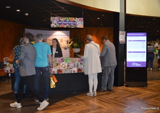 De informatiebalie waar men onder meer de beursplattegrond kon bemachtigen.