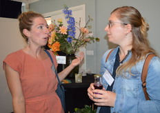 Suzanna van der Meer (Kwaliteitsgroep BioAcademy) en Sanne van den Brink (Platina Partner Agrifirm).