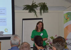 Geertje Schlaman, coördinator van BioAcademy. gaf vervolgens een impressie van de ontwikkelingen in 5 jaar BioAcademy.