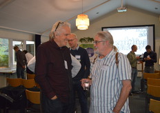 Leen Janmaat (kwaliteitsgroep BioAcademy) en Jurrien Roossien (Platina Partner Green Organics).