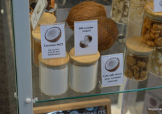 In de stand was ook veel aandacht voor Coconut MCT, erg geschikt voor in het Keto dieet.  Er zijn ook nieuwe krokante snacks op basis van kokosnoot.