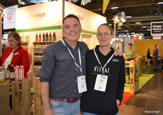 Feijo Blesgraaf (Bio Brandcare) bracht een bezoek aan de beurs en kwam Sabine Ellerhold van de Duitse chocoladeproducent EcoFinia tegen (Vivani en iChoc).