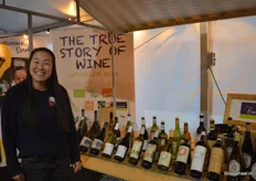 Bij Coenecoop Wine Traders: Chin Chin Fu. "Ik krijg heel leuke reacties van de wijnproevende bezoekers."