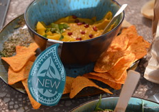 Florentin introduceerde deze nieuwe Hummus mango-curry.