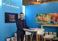 Jeffrey van Hamersveld bij Eicom Barneveld. "Er zijn aardig wat tekorten in biologische eieren geweest. En veel pluimveehouders die voor hun nieuwe koppel een keuze moeten maken gaan waarschijnlijk weer terug naar biologisch. Dan komt er een overschot en gaat de prijs weer zakken."