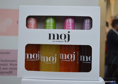 "Dit is echt een goed plekje, we merken dat veel mensen hier op zoek zijn naar nieuwe producten. De proevers zijn verrast, blij dat we biologisch zijn en dat deze limonades minder zoet zijn."