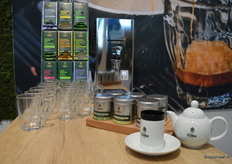 Rond de biologische thee van Eilles is bij J.J. Darboven een compleet concept verkrijgbaar.