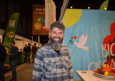 Bio-fruitteler Harrie van den Elzen bracht een bezoek aan de beurs.