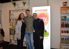 Desirée Webb, Koen Freriks en Sanderijn van der Linden bij GreenHub Imports.